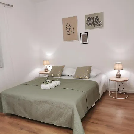 Tripalo Apartament *
