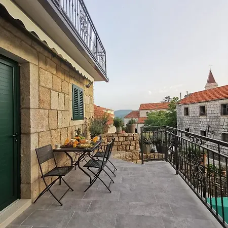Apartament Tripalo *